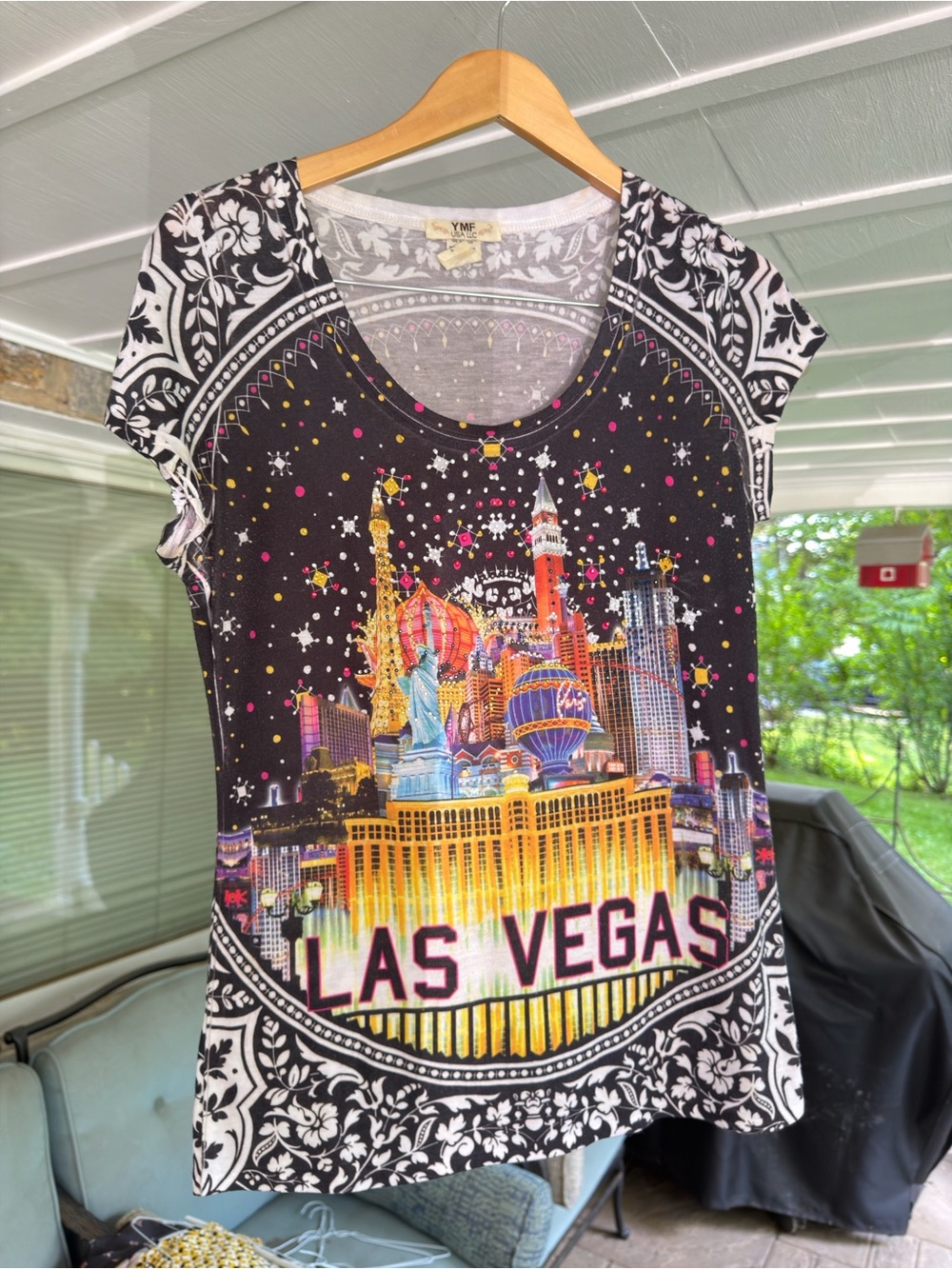 YMI Black Multicolor Las Vegas Skyline Scoop Neck Tee